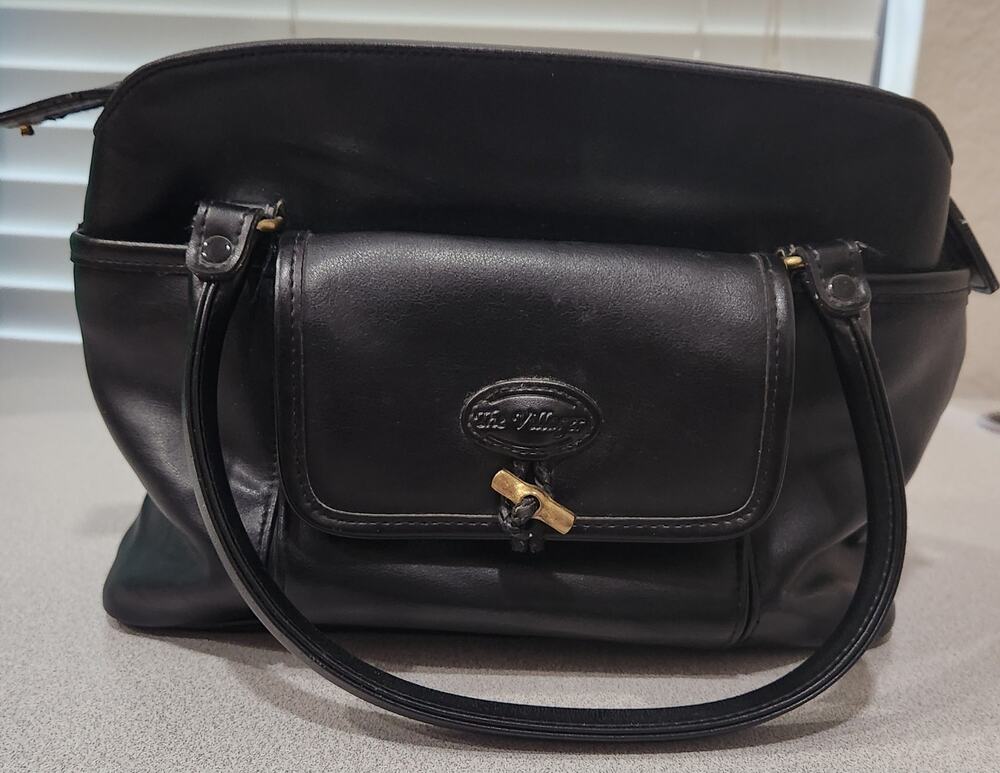 VTG The Villager Black Leather Handbag Medium Size Lots of Compartments